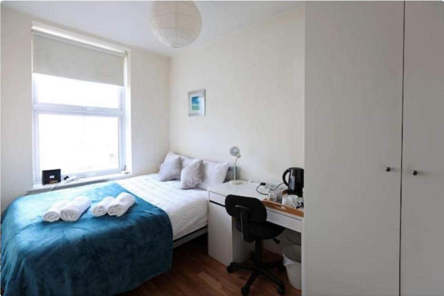 Comfy Private Bedrooms Near Euston Station, Londra